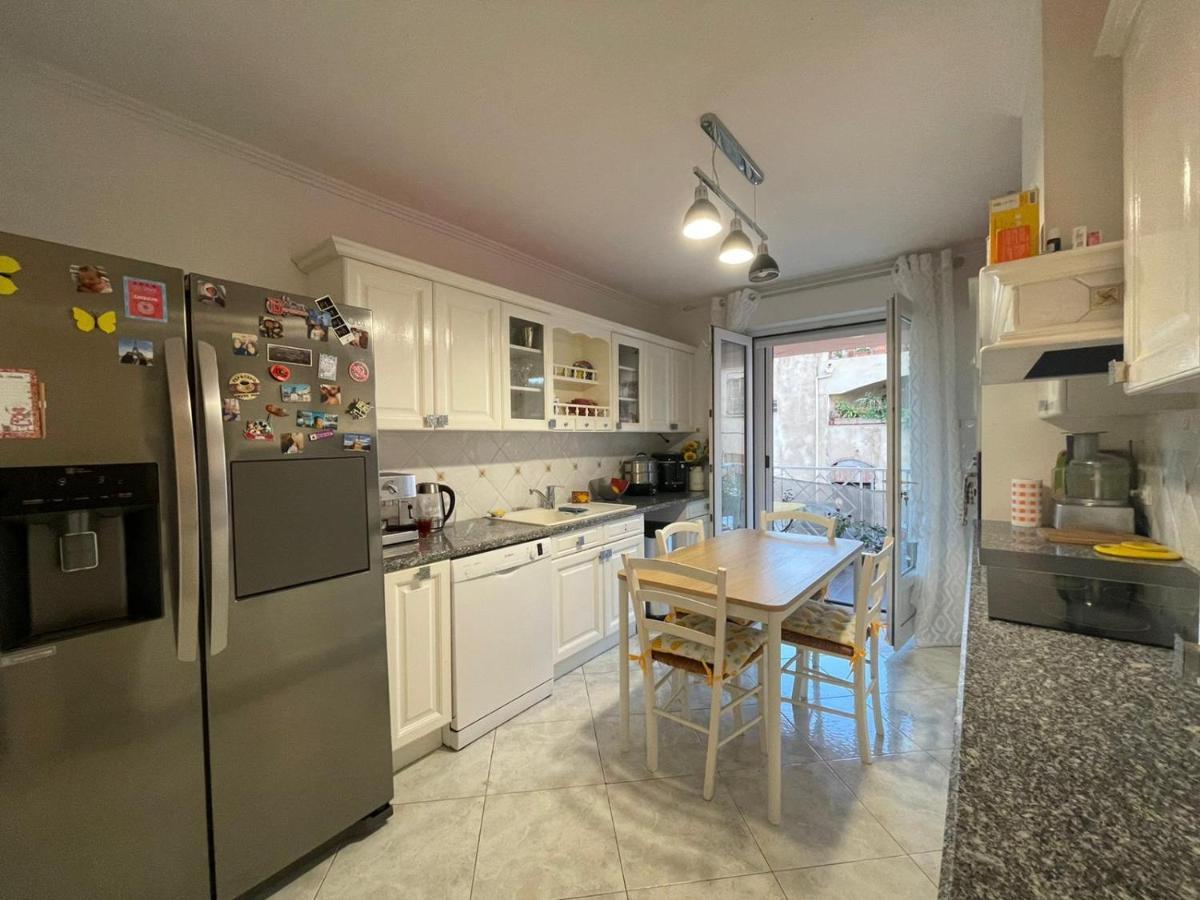 Appartement T4 Tres Bien Situe Et Climatise LʼÎle-Rousse 外观 照片
