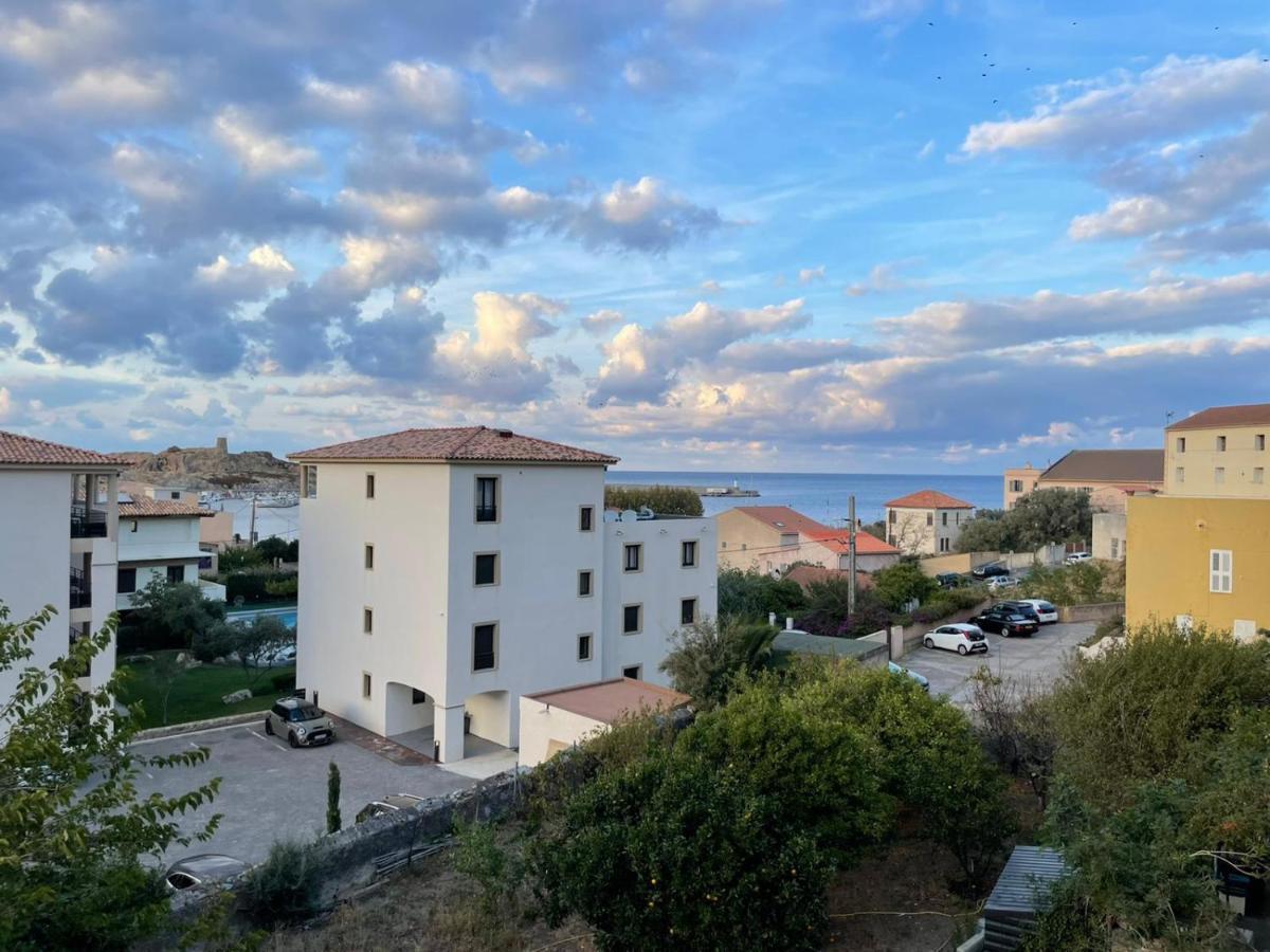 Appartement T4 Tres Bien Situe Et Climatise LʼÎle-Rousse 外观 照片