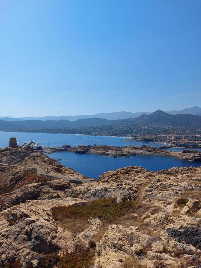 Appartement T4 Tres Bien Situe Et Climatise LʼÎle-Rousse 外观 照片